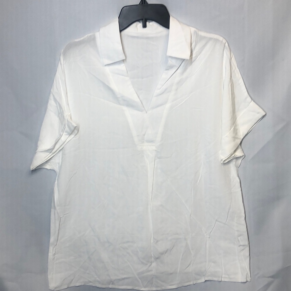 White Blouse with Collar, Size M/L, Nwot